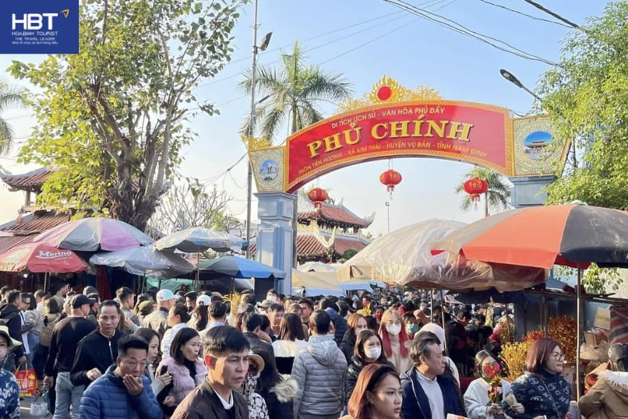 Phủ Dầy dịp 8day START A DAY TO WIN nhà cái casino tổng hợp thể thao bóng đá, game bài, xổ số hàng đầu khá đông đúc