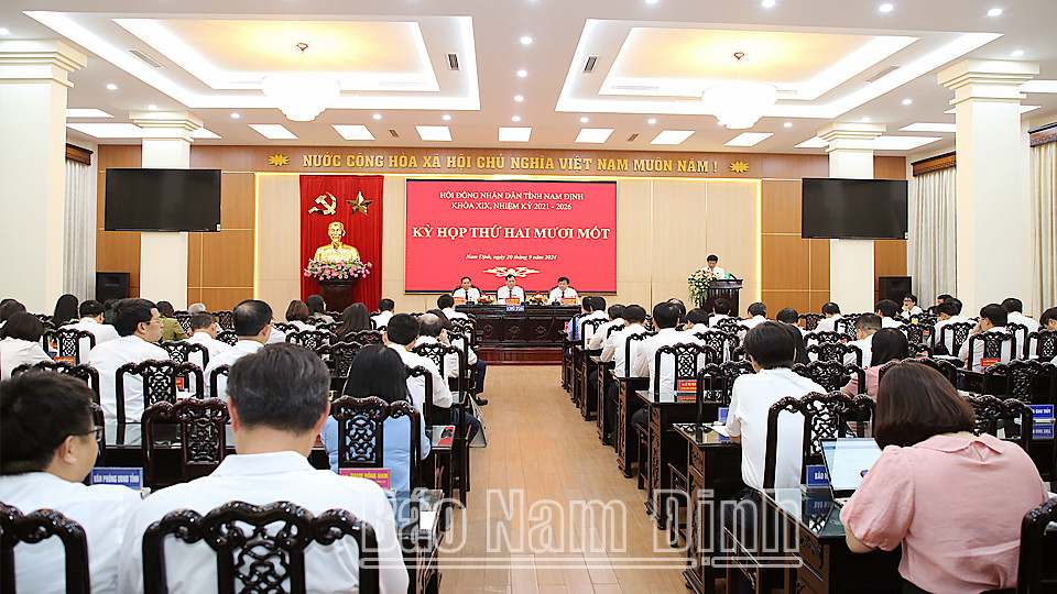 Quang cảnh toàn thể kỳ họp của Hội đồng nhân dân tỉnh 8Day - trang web uy tín đăng ký & đăng nhập dễ dàng