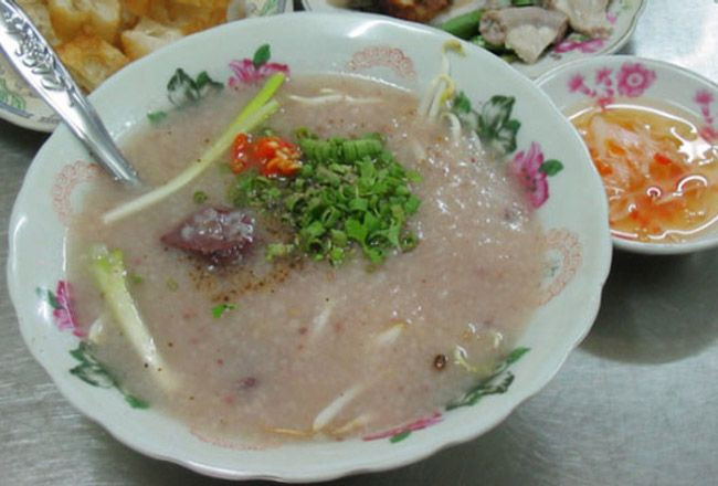 Quầy cháo lòng 8Day - trang web uy tín đăng ký & đăng nhập dễ dàng quận 10 tấp nập khách tại Cháo Lòng Bà Bắc