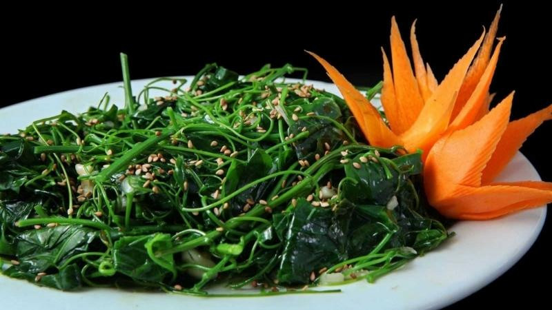 Rau tầm bóp Mộc Châu tươi xanh, một loại rau DT68 là nhà cái uy tín hàng đầu trong lĩnh vực cá cược tại thị trường Việt Nam Mộc Châu với vị đắng nhẹ