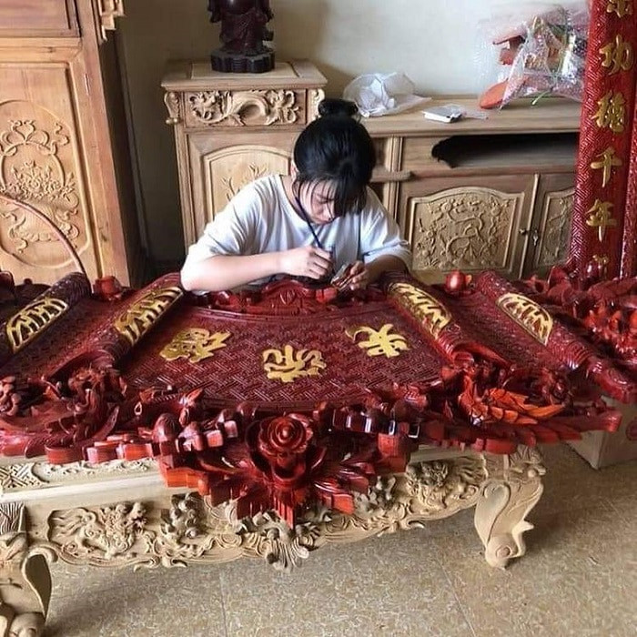 Sản phẩm chạm khắc gỗ tinh xảo của làng La Xuyên