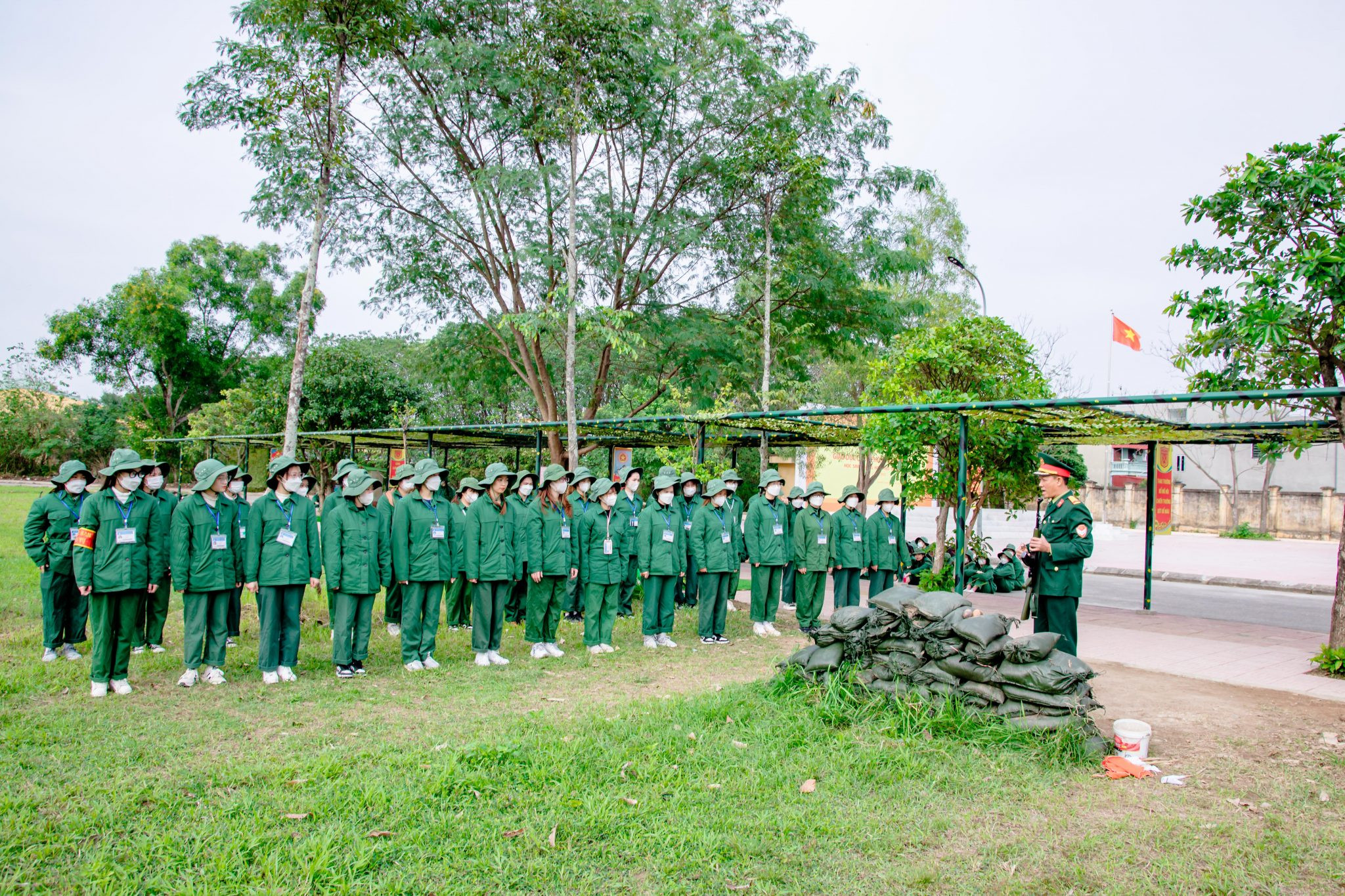 Sinh viên Uneti 8Day - trang web uy tín đăng ký & đăng nhập dễ dàng tham gia học kỳ Quốc phòng An ninh