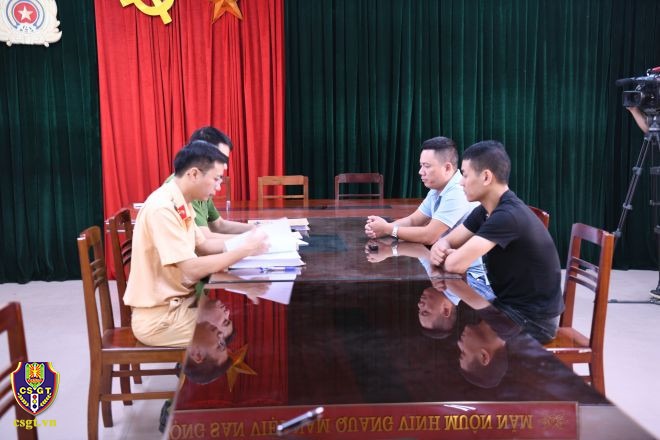Tài xế và chủ xe Thái Đạt Thái Nguyên 8Day - trang web uy tín đăng ký & đăng nhập dễ dàng làm việc với công an
