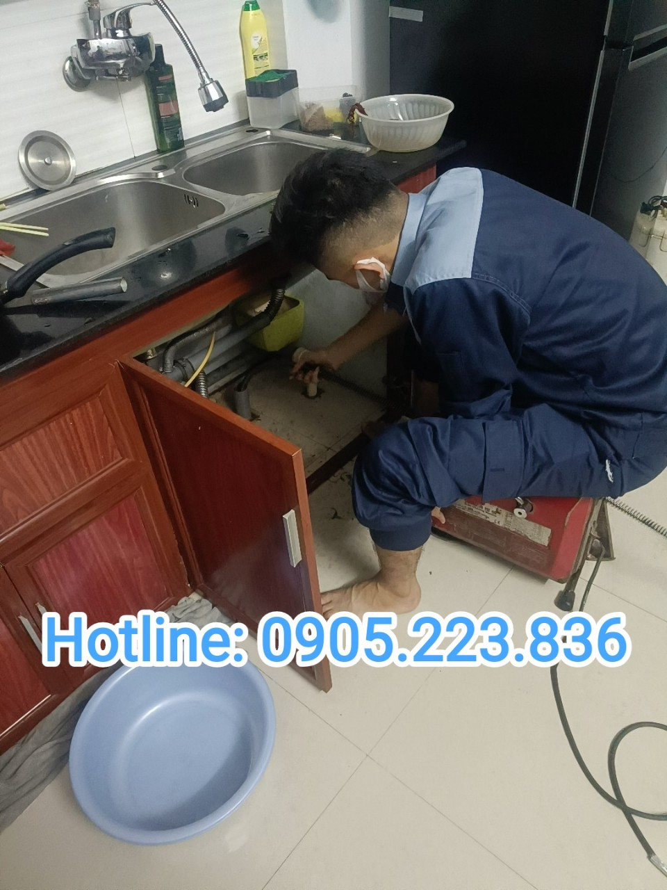 Thiết bị chuyên dụng hỗ trợ xử lý các sự cố tắc bồn cầu tại 8Day - trang web uy tín đăng ký & đăng nhập dễ dàng.