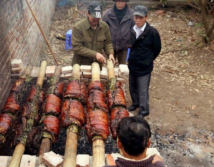 Thịt quay đòn với lớp da giòn rụm hấp dẫn