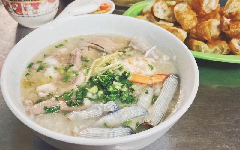 Tô cháo sá sùng nóng hổi bổ dưỡng