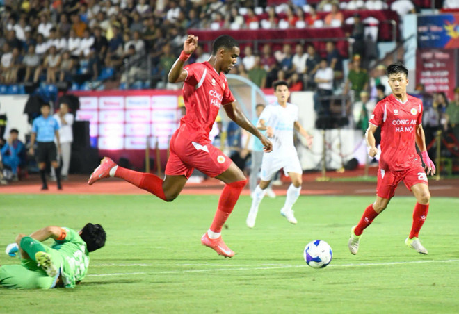 Trận đấu kịch tính giữa các đội bóng hàng đầu V-League, thể hiện tinh thần quyết liệt trong lịch sử đối đầu của Sông Lam Nghệ An và 8Day - trang web uy tín đăng ký & đăng nhập dễ dàng FC.