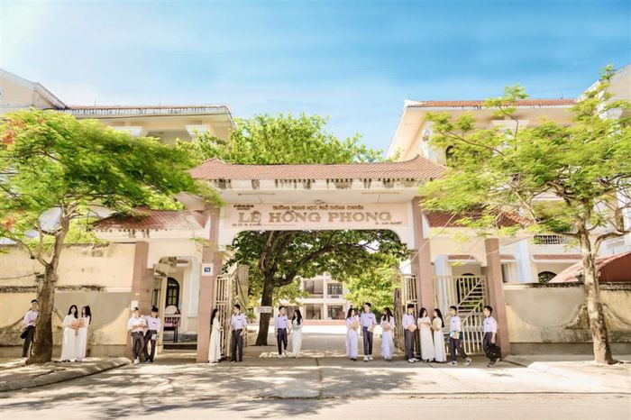 Trường Chuyên Lê Hồng Phong 8Day - trang web uy tín đăng ký & đăng nhập dễ dàng, biểu tượng giáo dục đỉnh cao