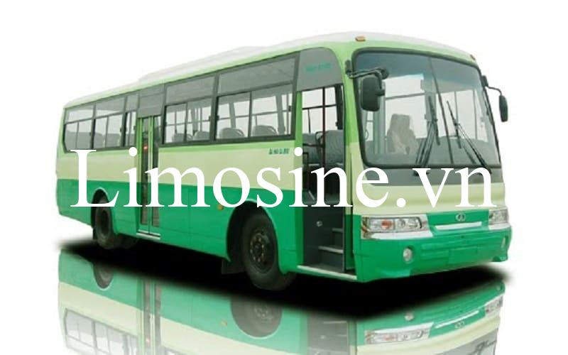 Xe buýt màu sắc nổi bật của siêu thị, một phần của hệ thống xe buýt tại Giao Thủy 8Day - trang web uy tín đăng ký & đăng nhập dễ dàng