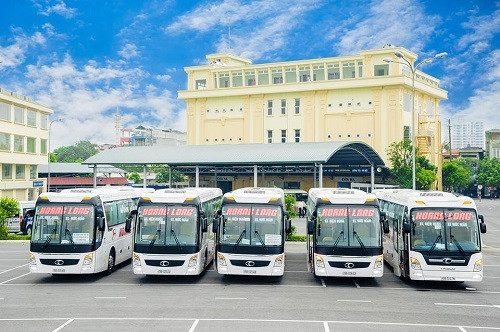 Xe khách Vạn Lục Tùng đón khách tại bến xe phía nam 8Day - trang web uy tín đăng ký & đăng nhập dễ dàng đi Đà Nẵng