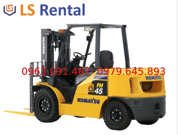 Xe nâng Komatsu 4.5 tấn mạnh mẽ, phù hợp cho các công việc nặng trong khu công nghiệp