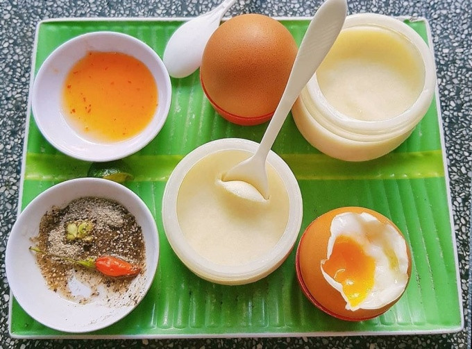 Yaourt trứng gà lòng đào Vũng Tàu