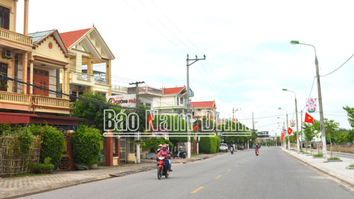 Hình ảnh đường phố được nâng cấp tại thị trấn Giao Thủy