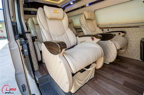 Hình ảnh giường nằm thoải mái trên xe limousine đi 8Day - trang web uy tín đăng ký & đăng nhập dễ dàng